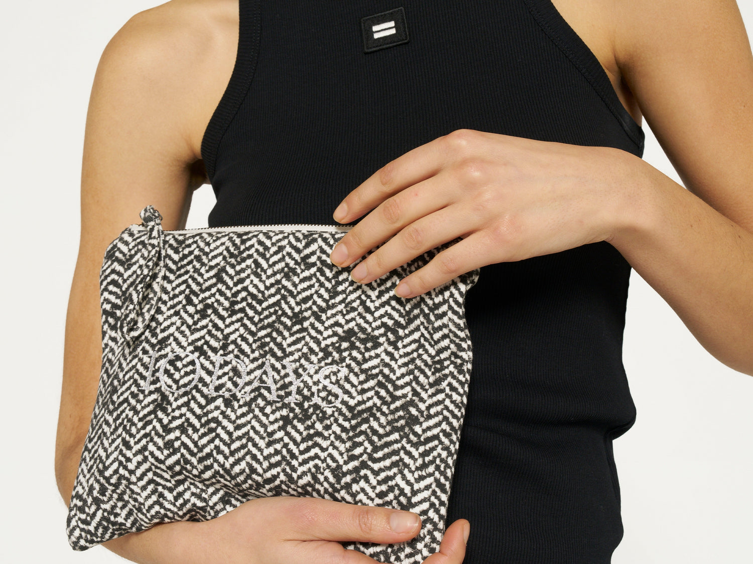 padded pouch fleece | ecru/black