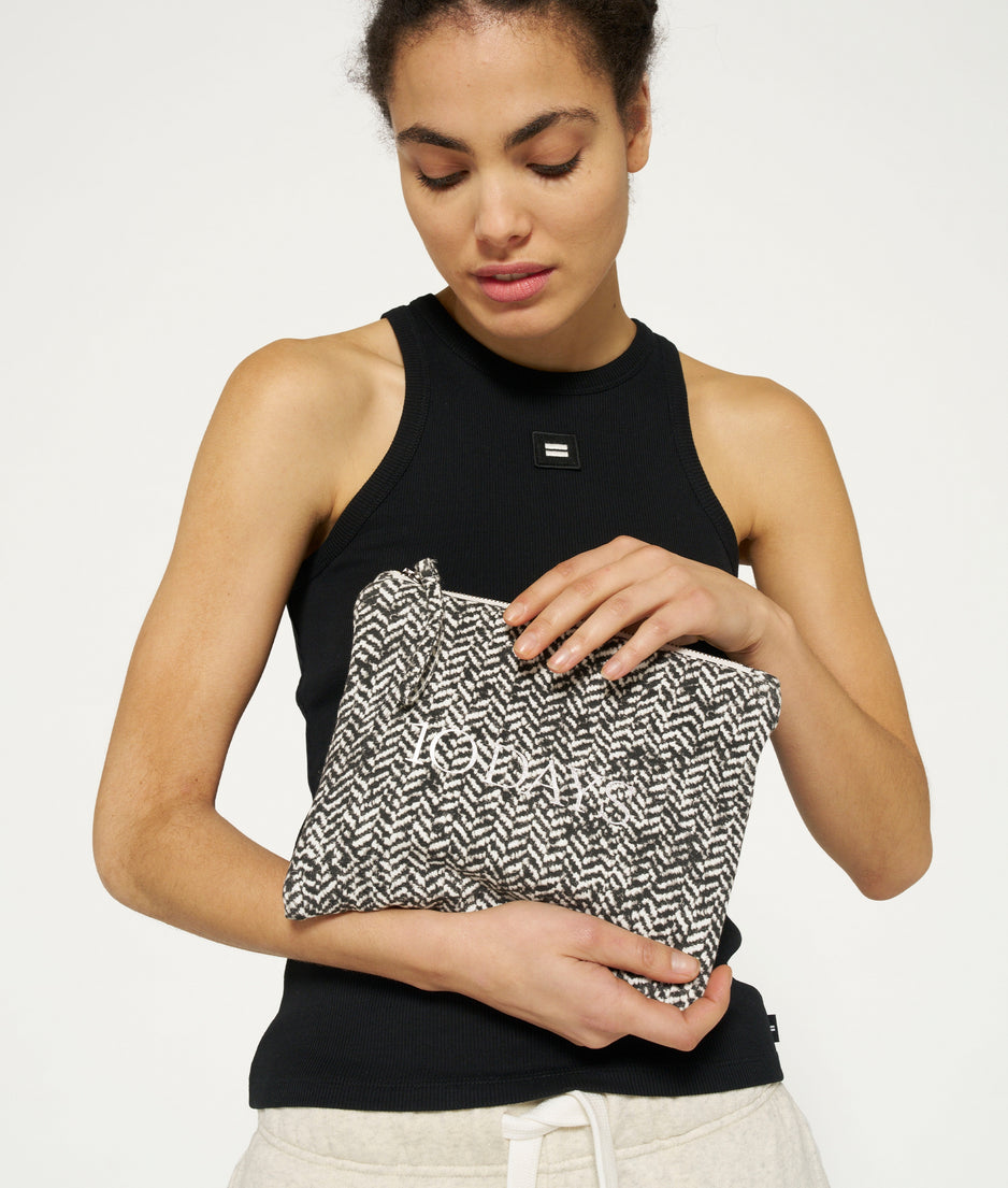 padded pouch fleece | ecru/black