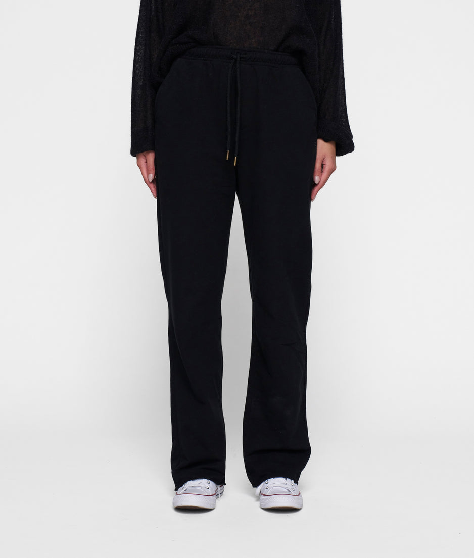 THE STRAIGHT JOGGER | black