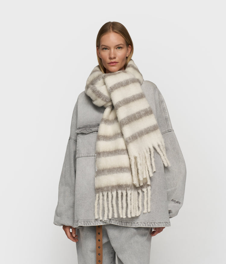 thick brushed scarf | ecru/moonrock