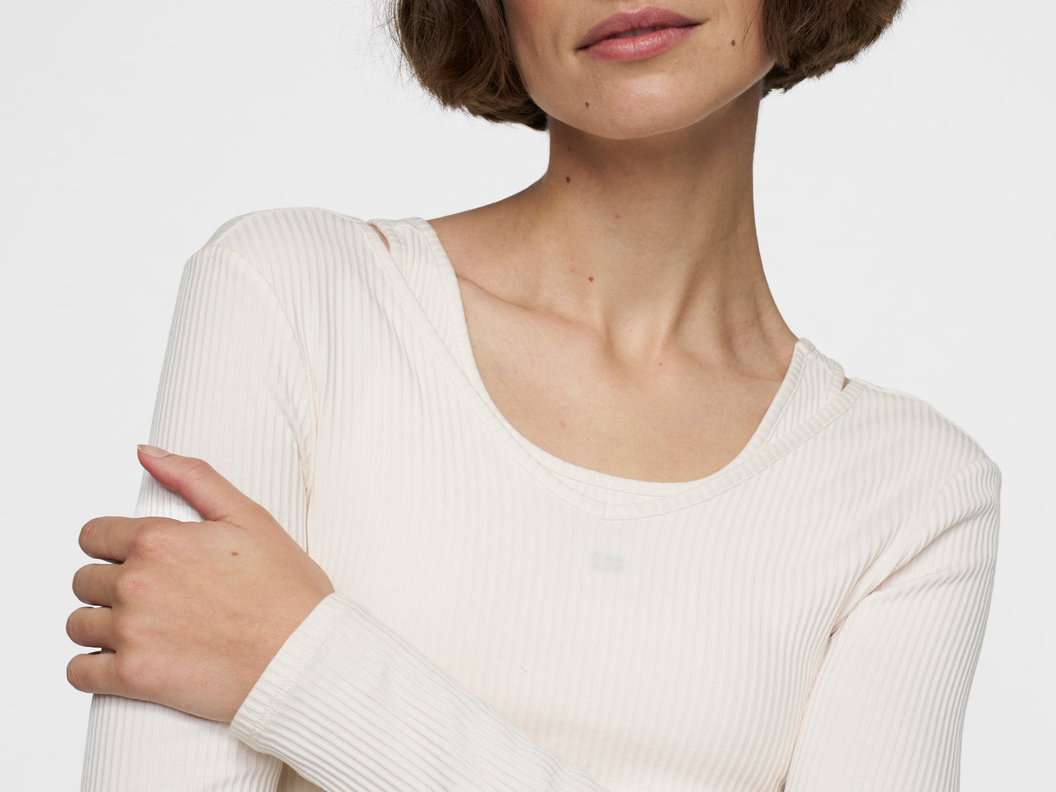 v-neck long sleeve ballet top | ecru
