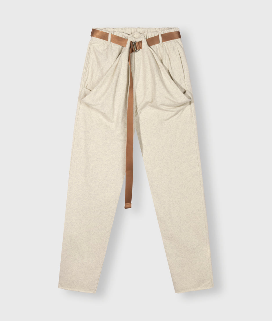 pleated belt jogger | soft white melee