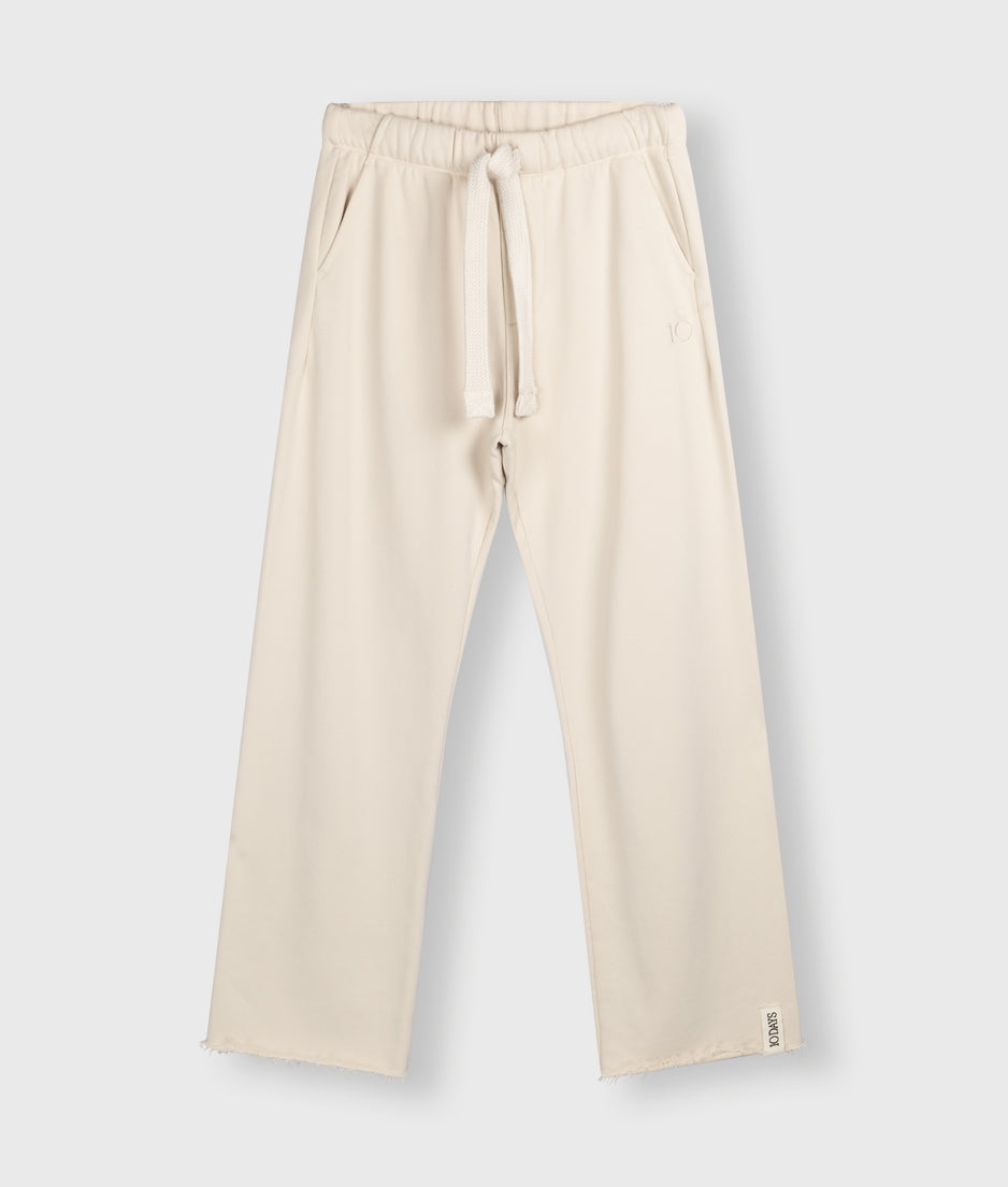 beach jogger | light safari