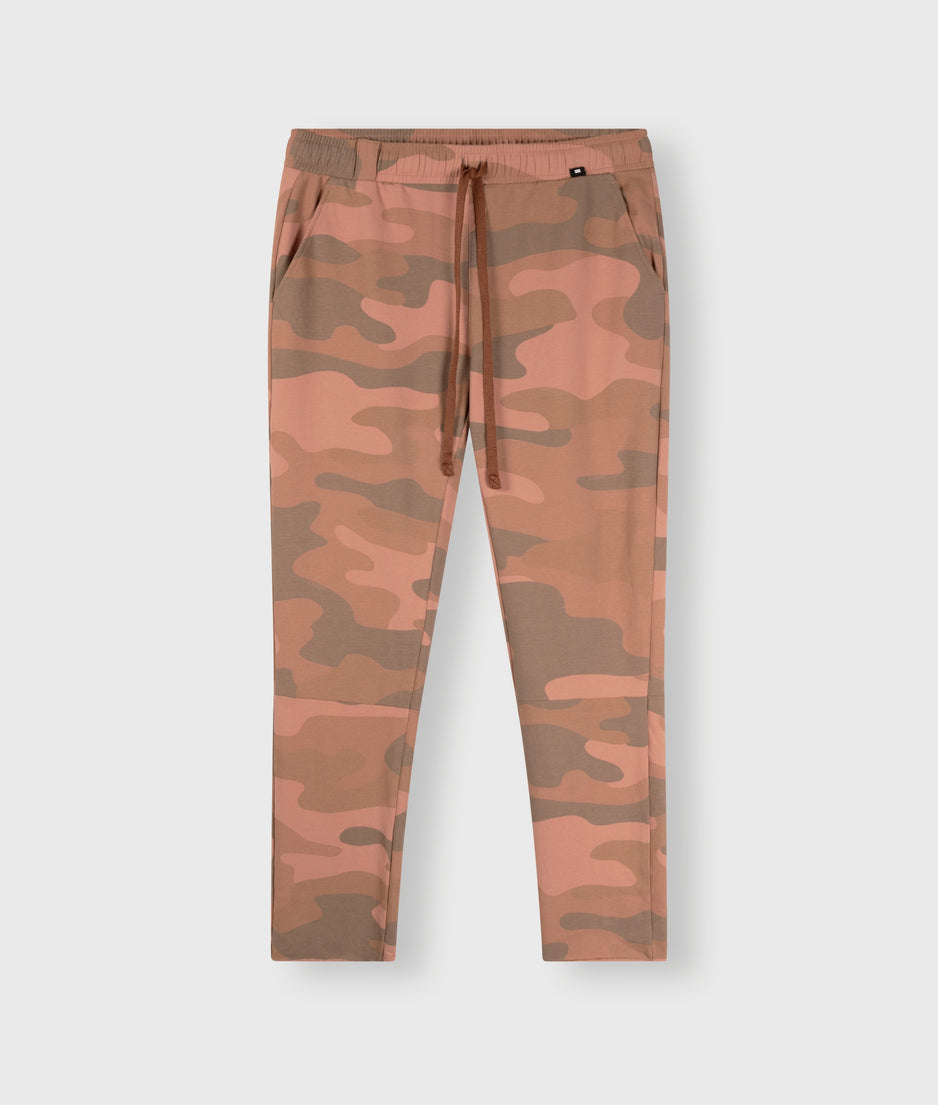 cropped jogger camo | saddle brown