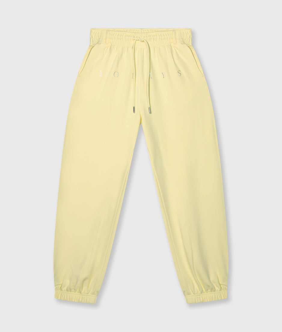 bar jogger logo | pastel yellow