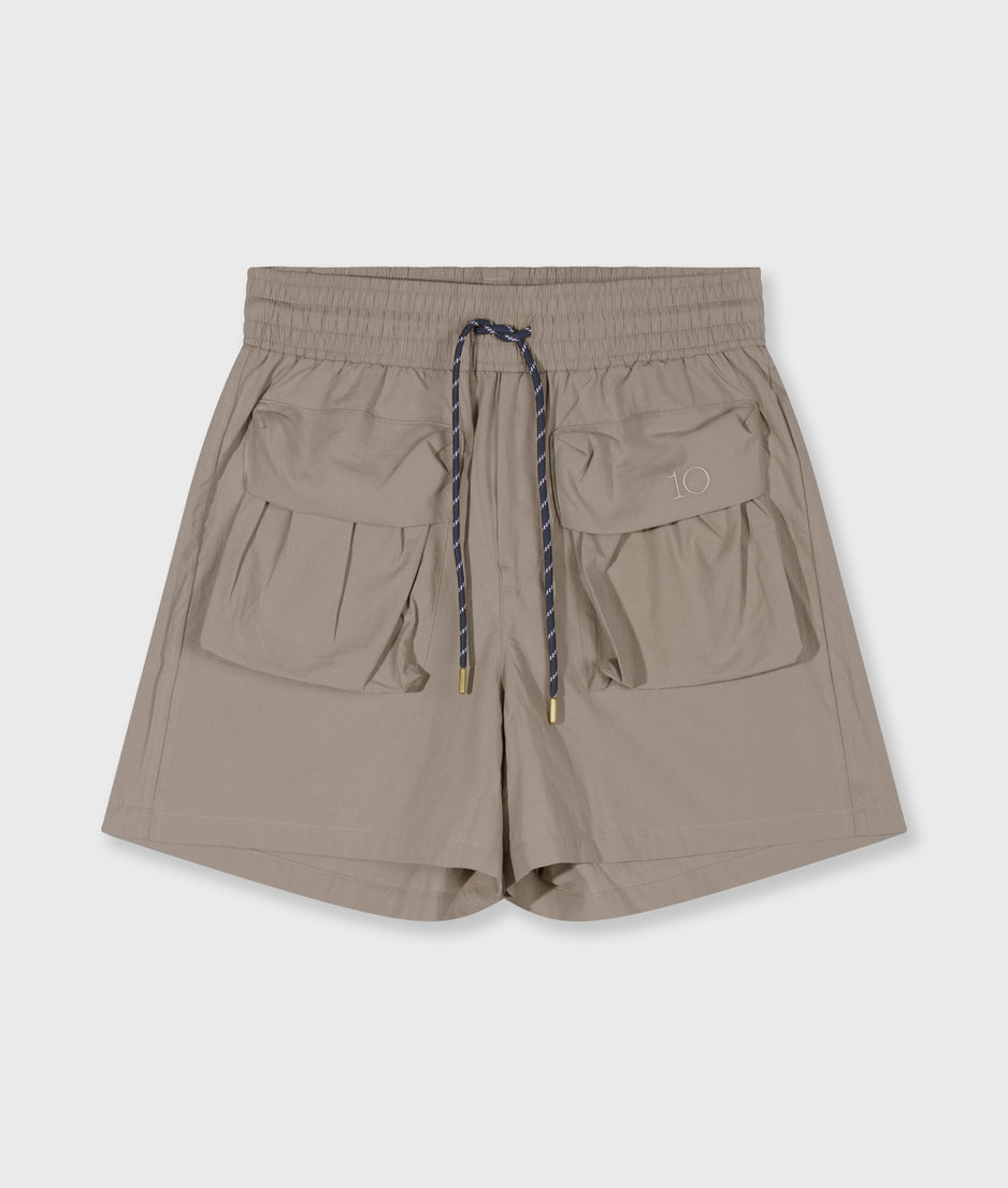 crinkle utility shorts | fog