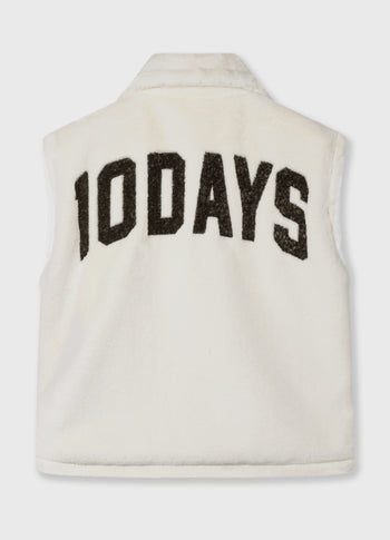 statement lammy gilet | cleansing kit