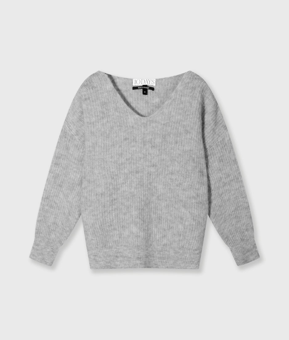 soft v-neck sweater knit | light grey melee