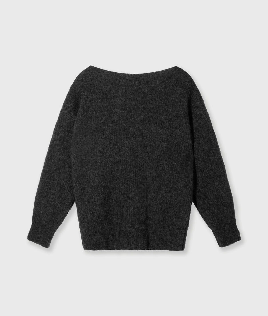 soft v-neck sweater knit | antra melee