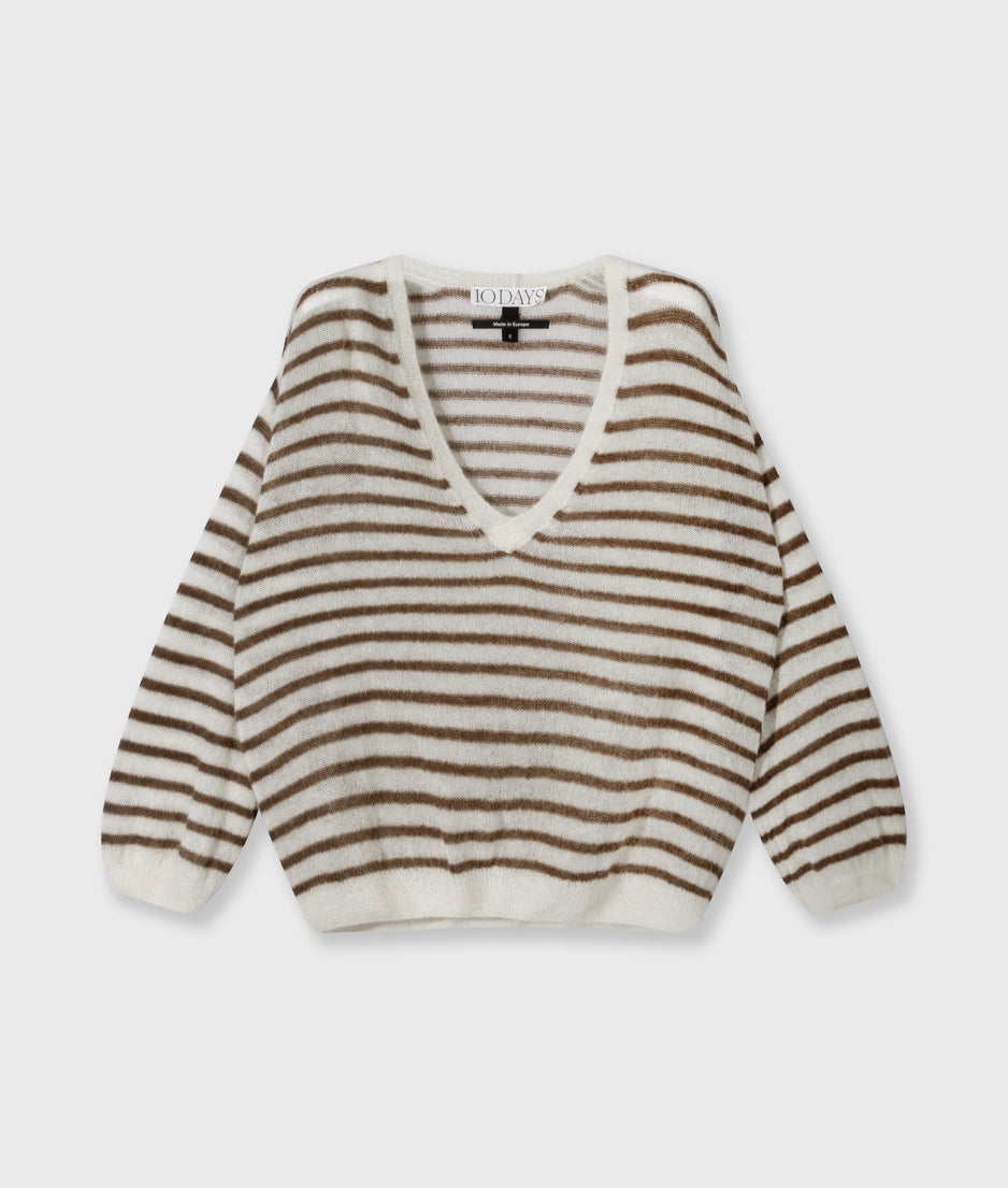 thin v-neck knit sweater | dark truffle/ecru
