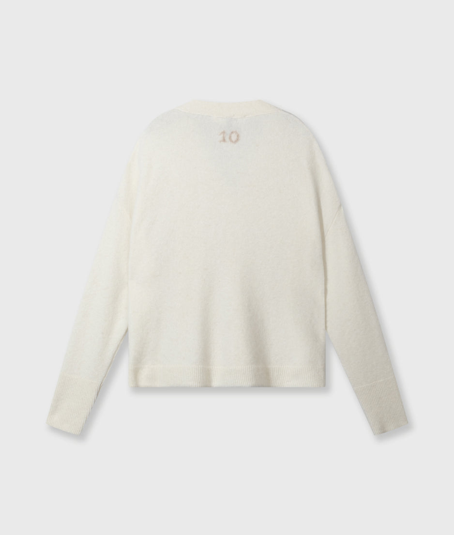v-neck knit sweater | ecru
