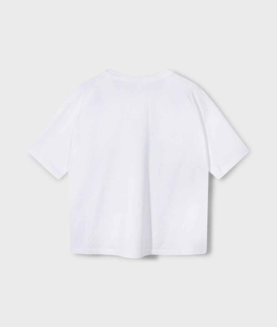 tee pearls | white