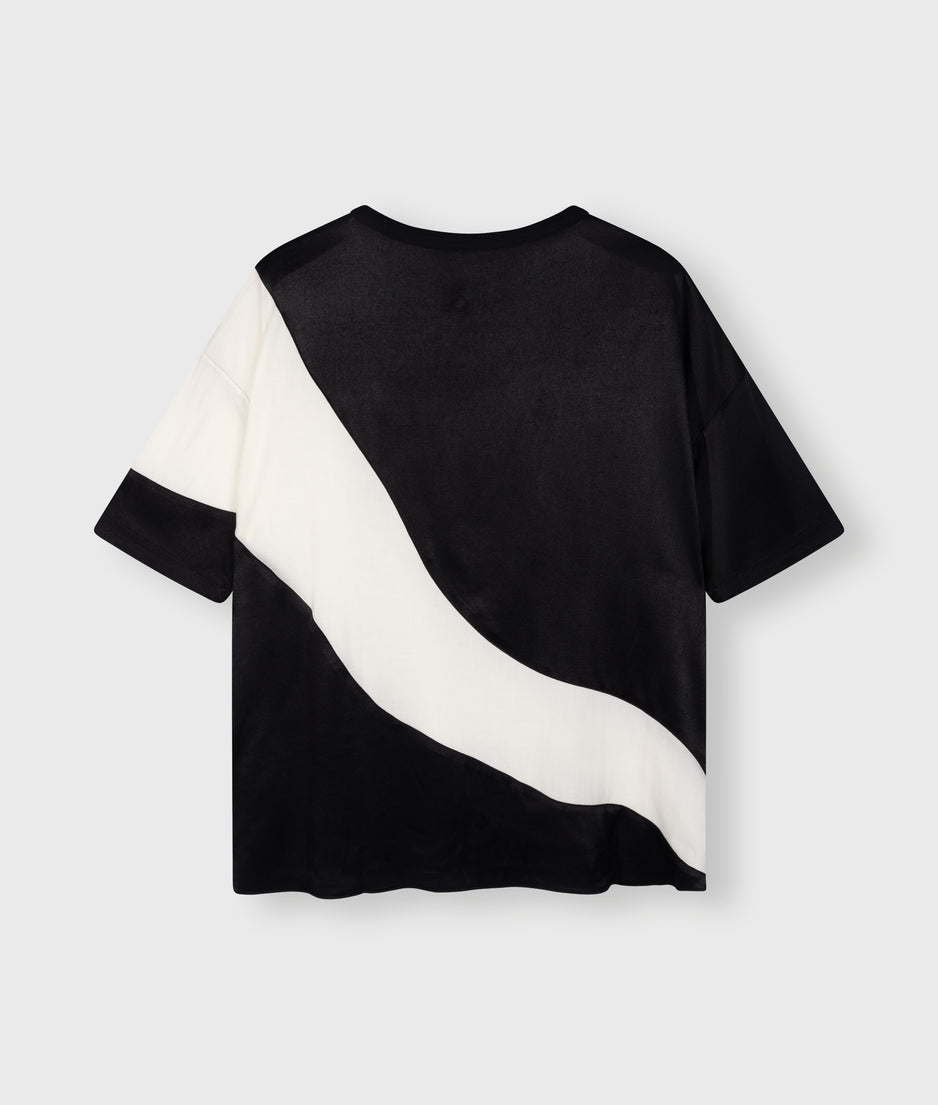 tee blouse contrast | black