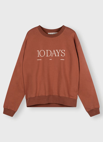 logo sweater | saddle brown