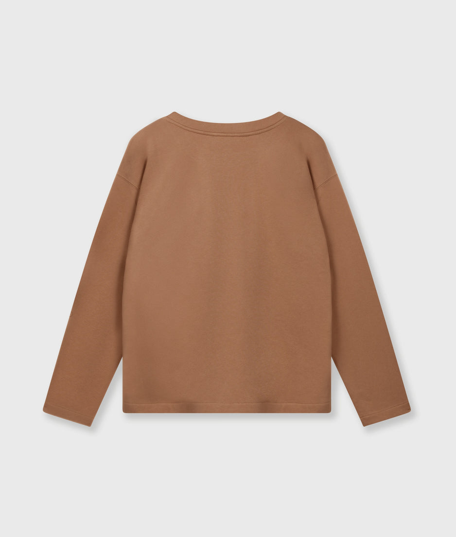 clean sweater logo | fudge