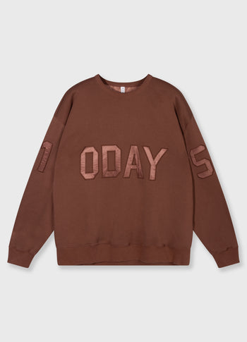 statement sweater logo | deep brown