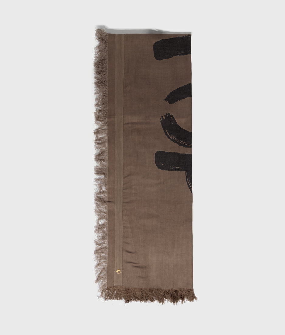 scarf love on top | moonrock
