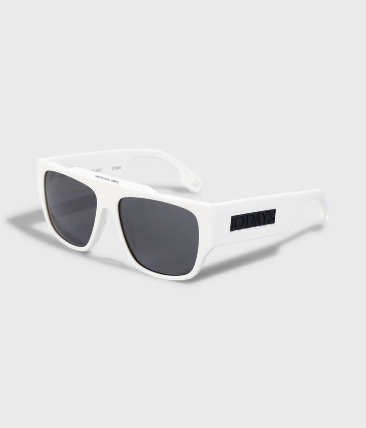 the iconic sunglasses | ecru