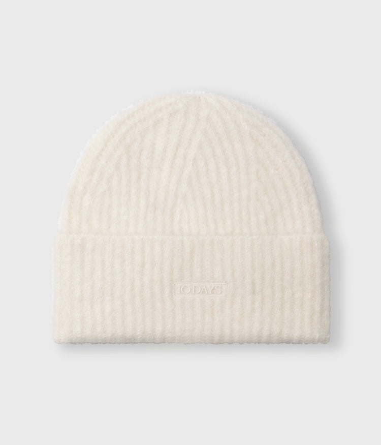 hairy knit beanie | ecru
