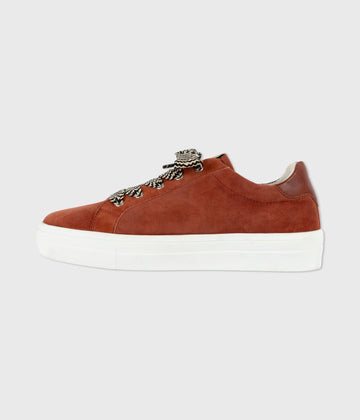 sneakers | saddle brown