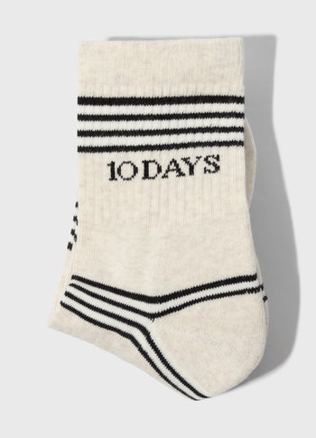 socks stripes | soft white melee