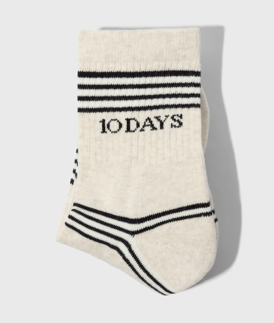 socks stripes | soft white melee