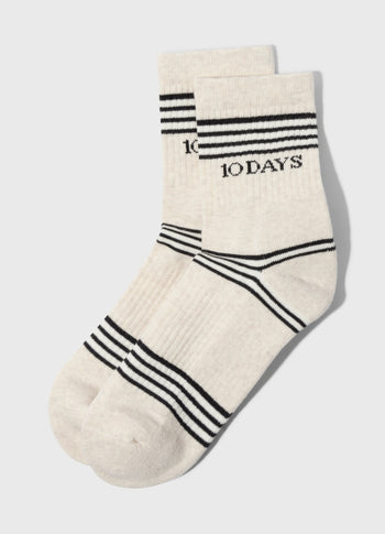socks stripes | soft white melee