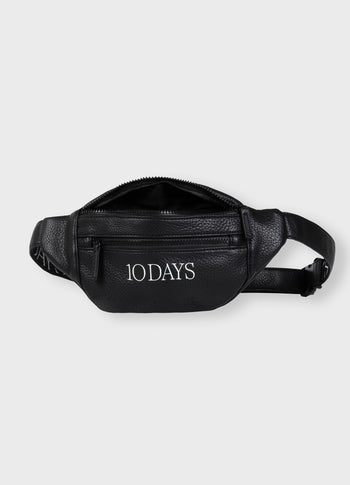 fanny pack | black