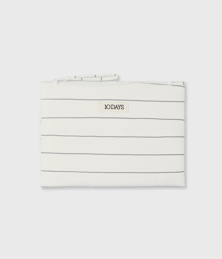 first class clutch medium | ecru