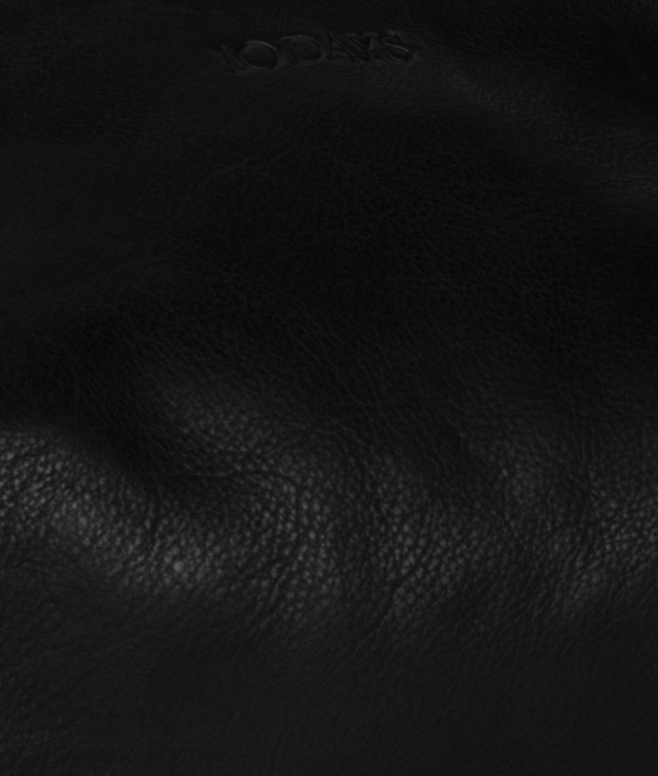 Banana Bag aus Leder | black