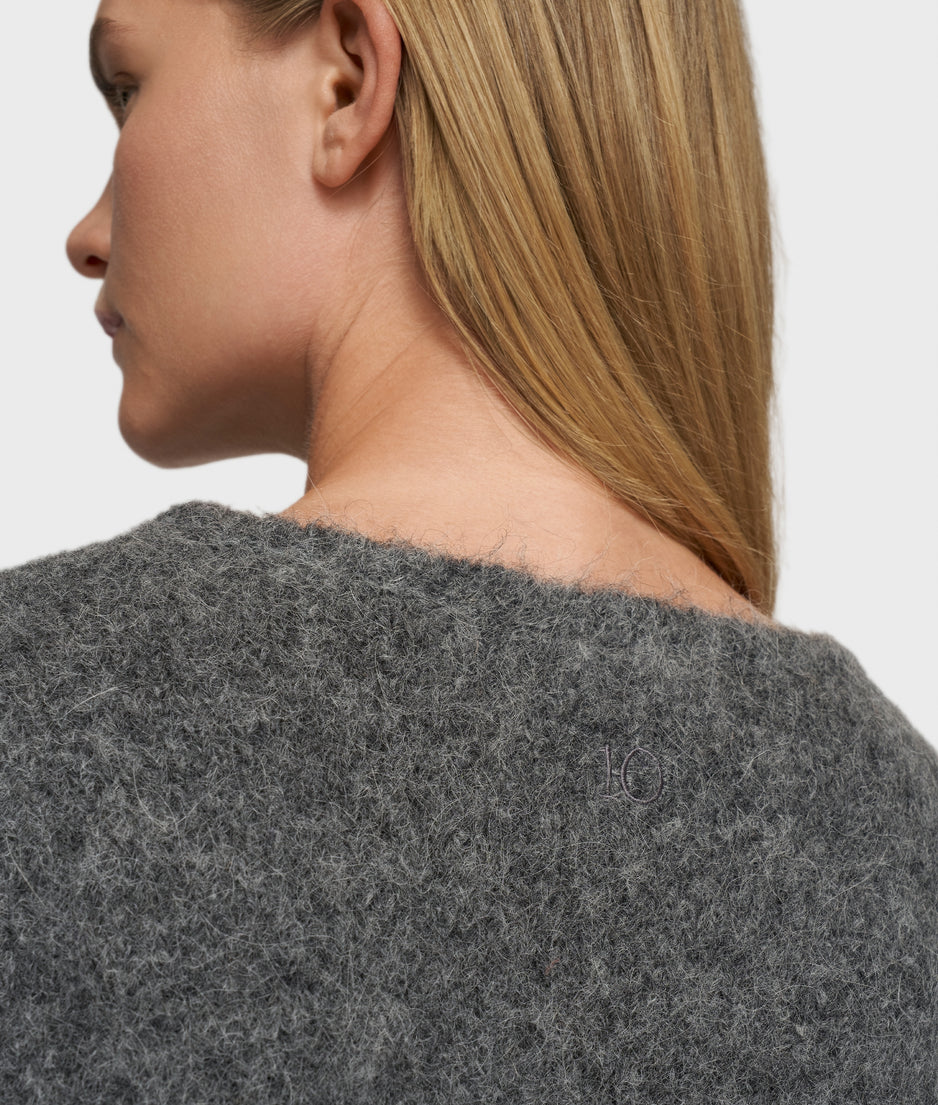 v-neck hairy knit sweater | antra melee