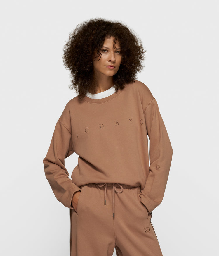 clean sweater logo | fudge