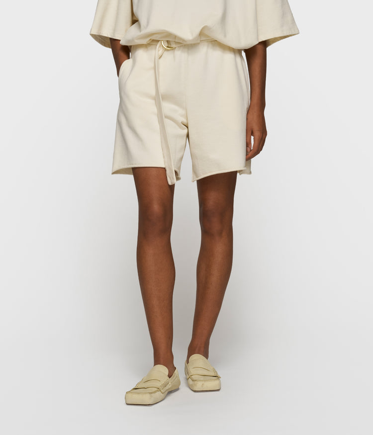 belted shorts fleece | soft vanilla