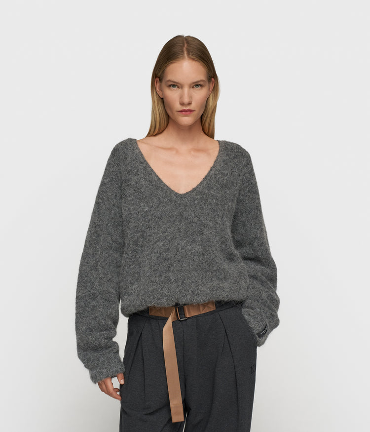 pleat hairy knit sweater | antra melee