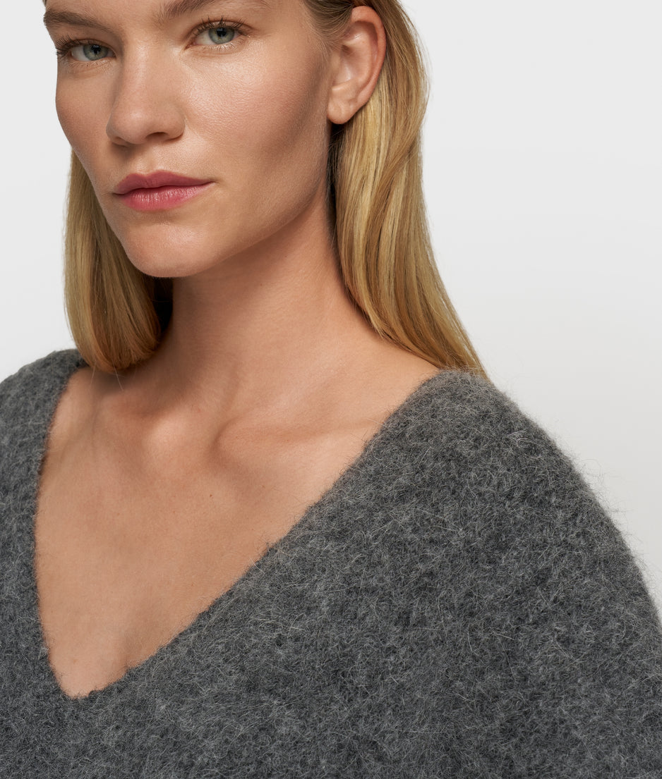 pleat hairy knit sweater | antra melee