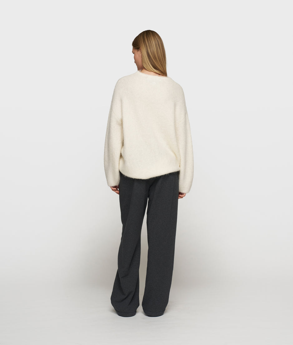 v-neck hairy knit sweater | ecru