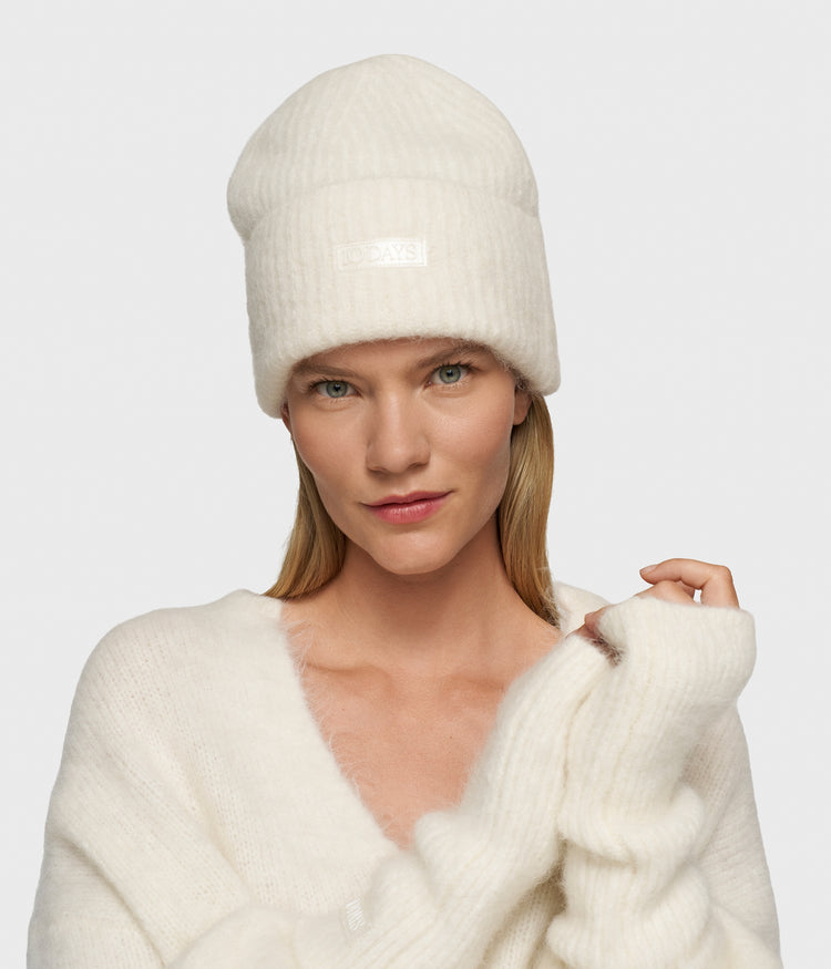 hairy knit beanie | ecru