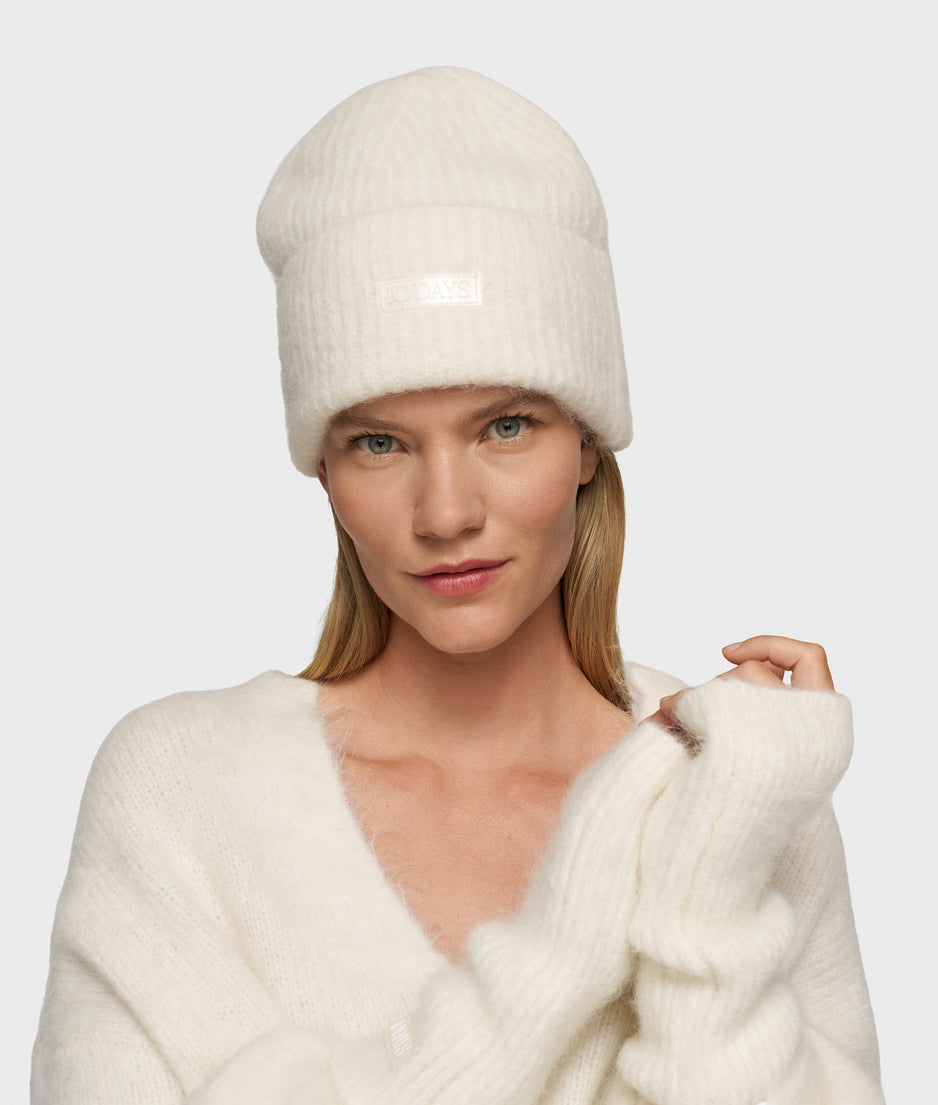 hairy knit gloves | ecru