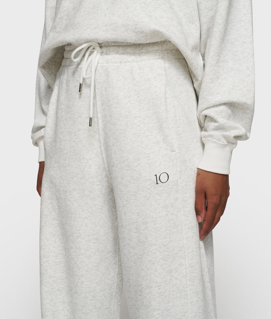 western jogger | white melee