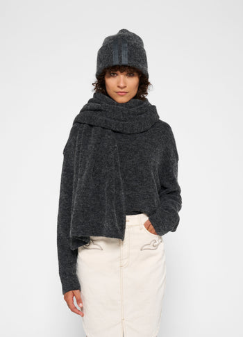 soft knit scarf | antra melee