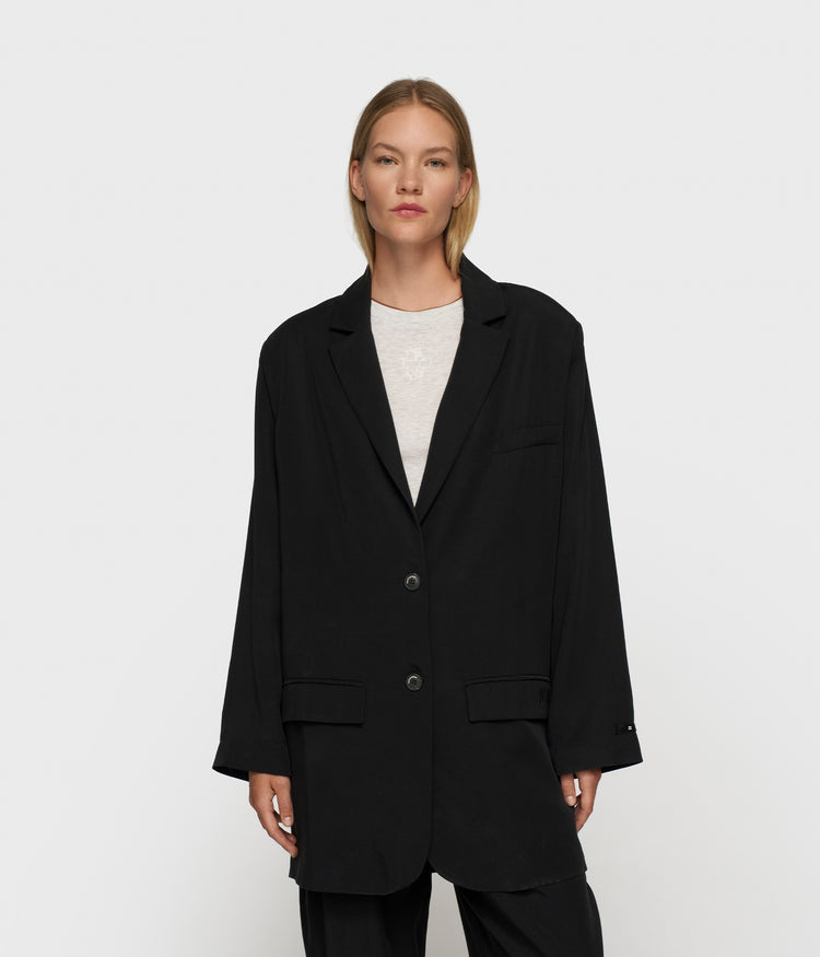 long flowy blazer lyocell | black