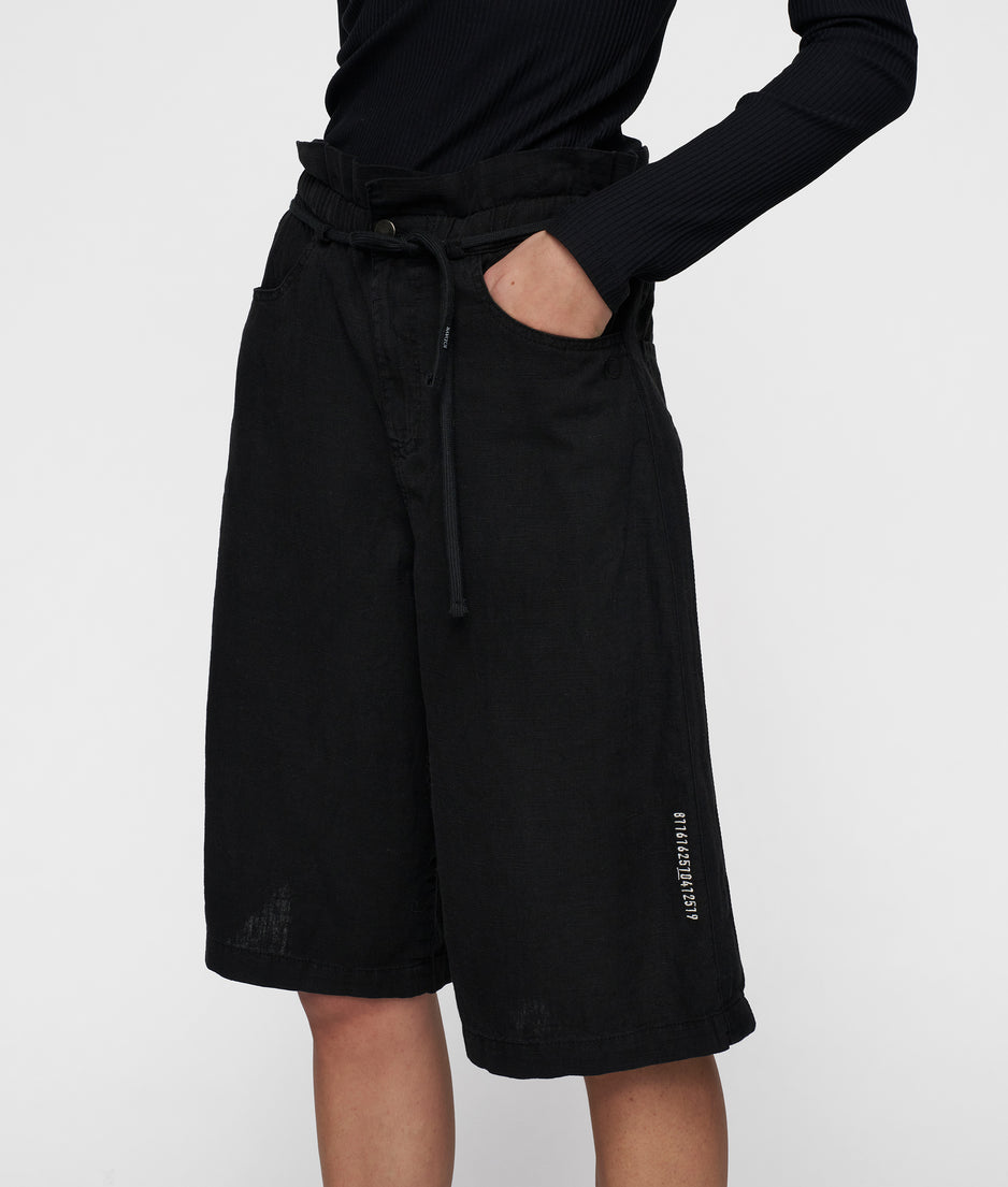 paperbag bermuda | black