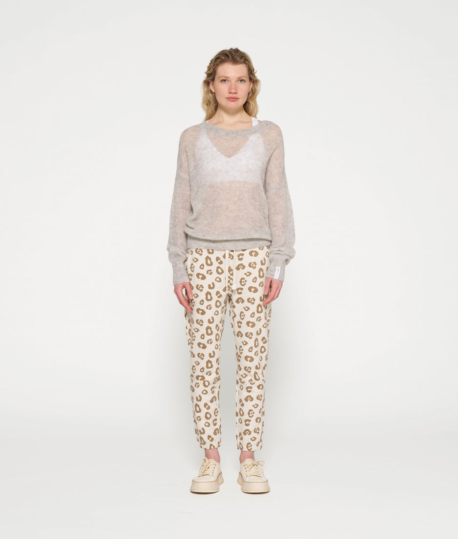 cropped jogger leopard | soft white melee