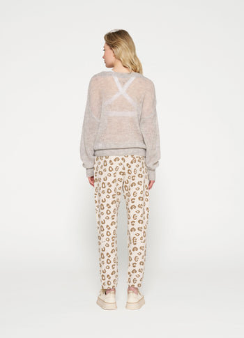 cropped jogger leopard | soft white melee