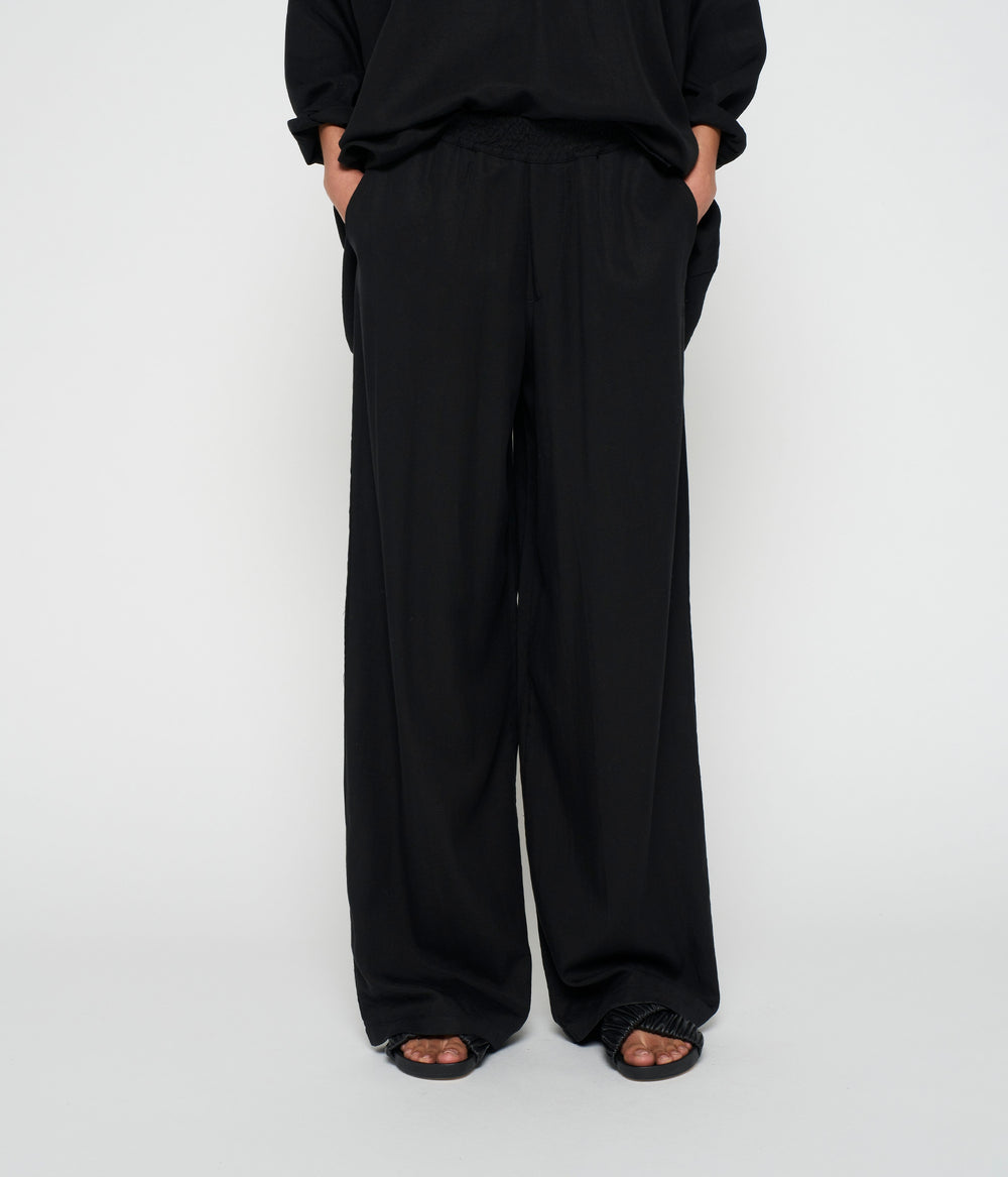 flowy woven pants | black