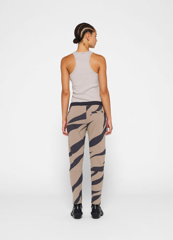 cropped jogger zebra | warm taupe