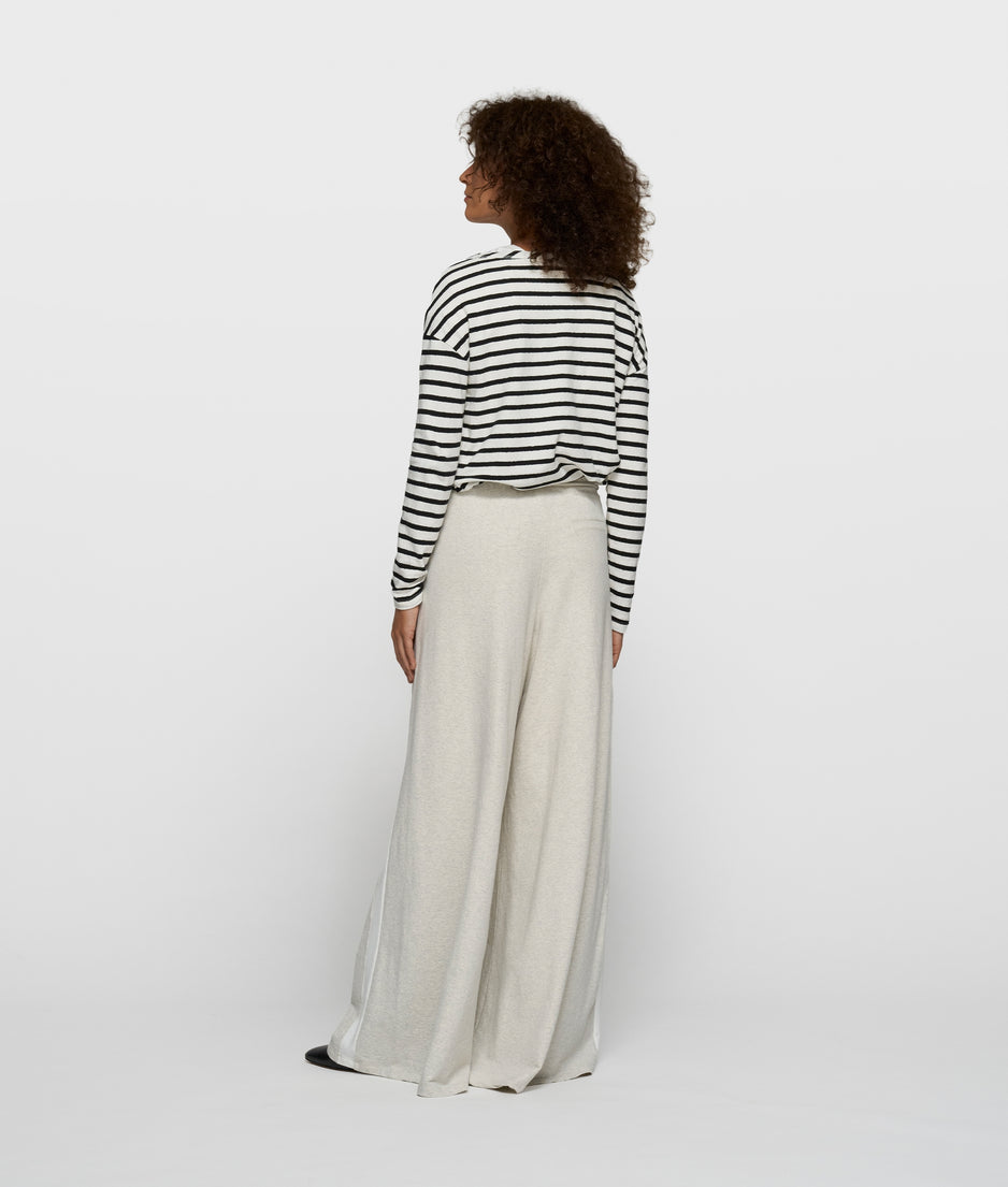 long sleeve tee stripes | ecru/black