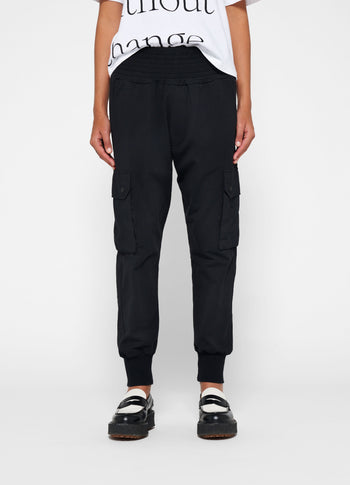 cargo pants | black