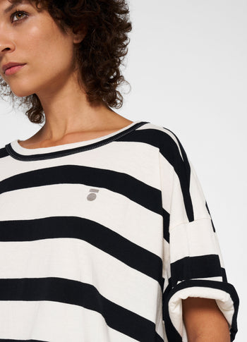 oversized tee stripes | white/black