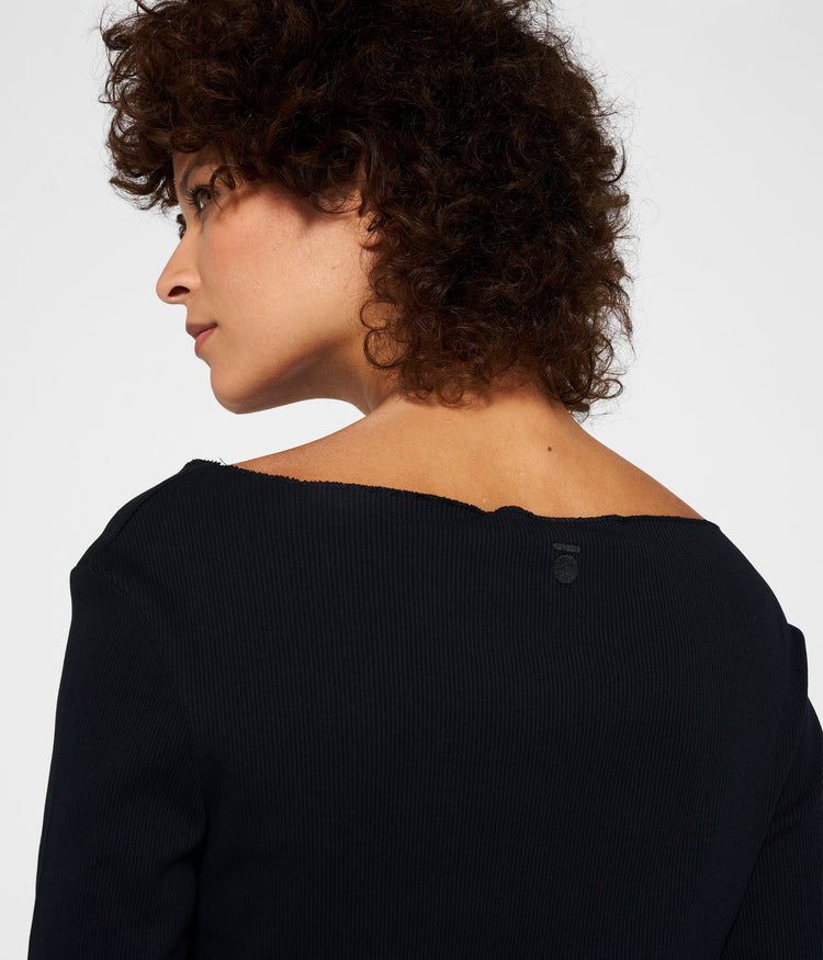 soft rib boatneck tee | black
